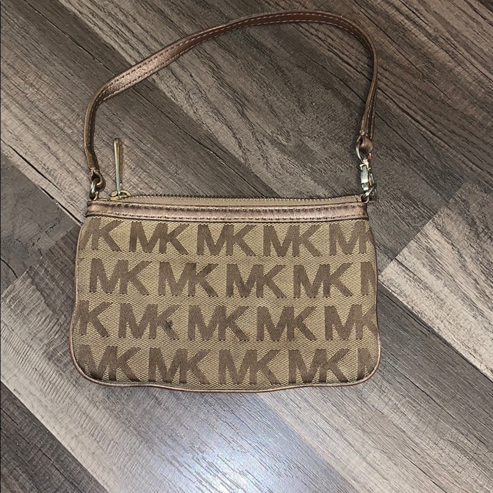 Michael Kors gold wristlet - Picture 5 of 8